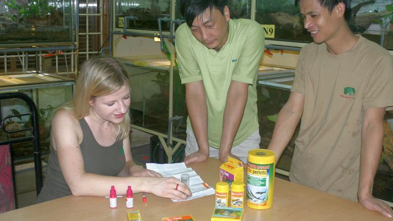 Forschung, Tierrettung und -zucht, Ausbildung und Kooperation: Anna kann ihre vielfältigen Interessen in Vietnam optimal zum Wohl von Tieren und Natur zum Einsatz bringen. Für sie der absolute Traumjob. | Thomas Ziegler